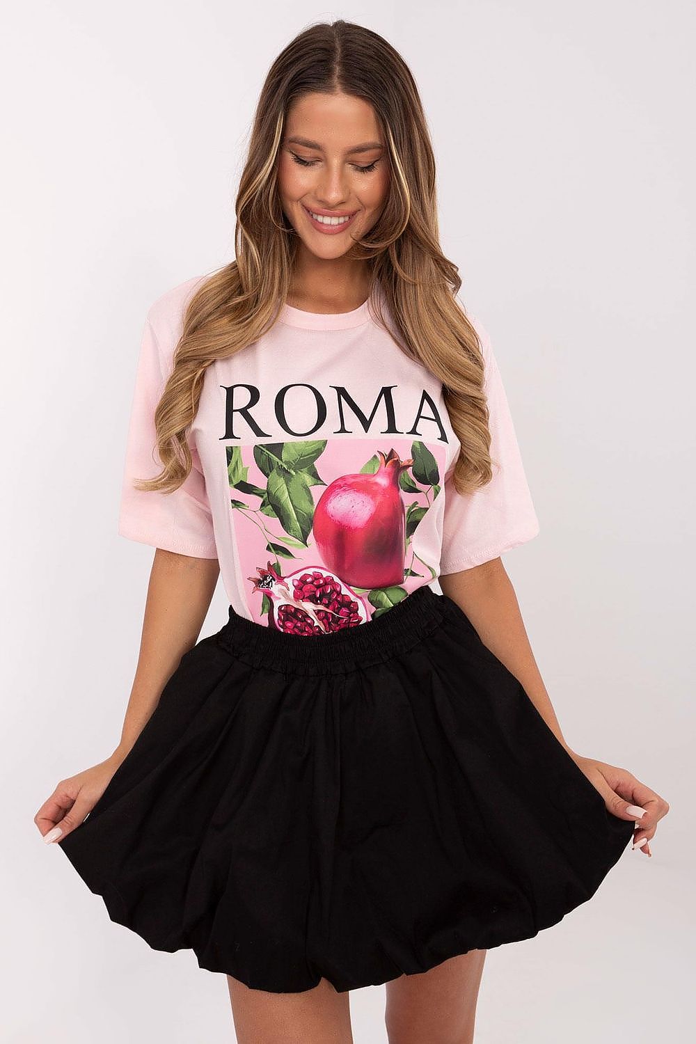 Stylish Italy Moda casual mini skirt featuring built-in shorts, crafted from breathable viscose and elastane for luxurious comfort.