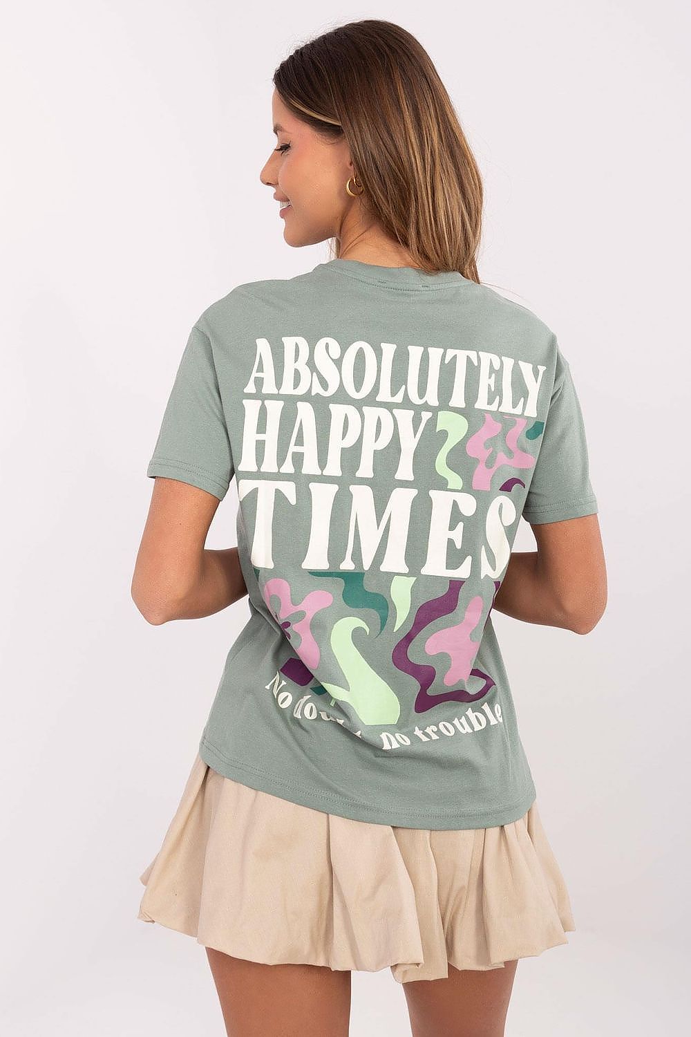 Luxurious women’s classic cut cotton t-shirt by Sublevel with short sleeves and round neckline, perfect for versatile outfits.