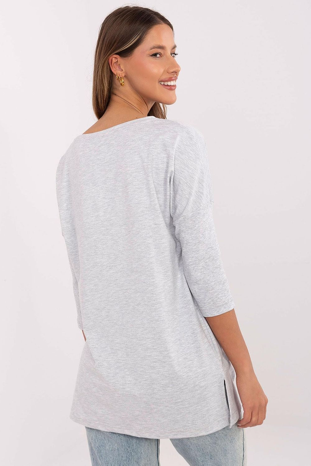 Factory Price chic women's blouse, made from a premium cotton and elastane blend, ideal for both casual and feminine styles, available in sizes S to XL.