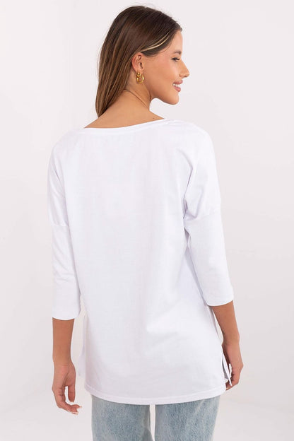 Fashionable round neckline of Factory Price's women's blouse in a comfortable cotton blend, ideal for both casual and sophisticated outfits, offered in sizes S to XL.