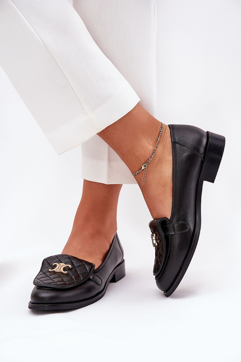 Elegant women's natural leather moccasins by Step in Style, featuring gold detailing and rounded toes, ideal for both casual and formal occasions. Available in EU sizes 36-41.