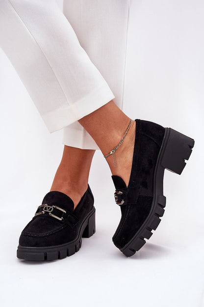 Stylish display of Step in Style women's heeled low shoes in eco suede, available in EU sizes 36 to 40, combining comfort and elegance.