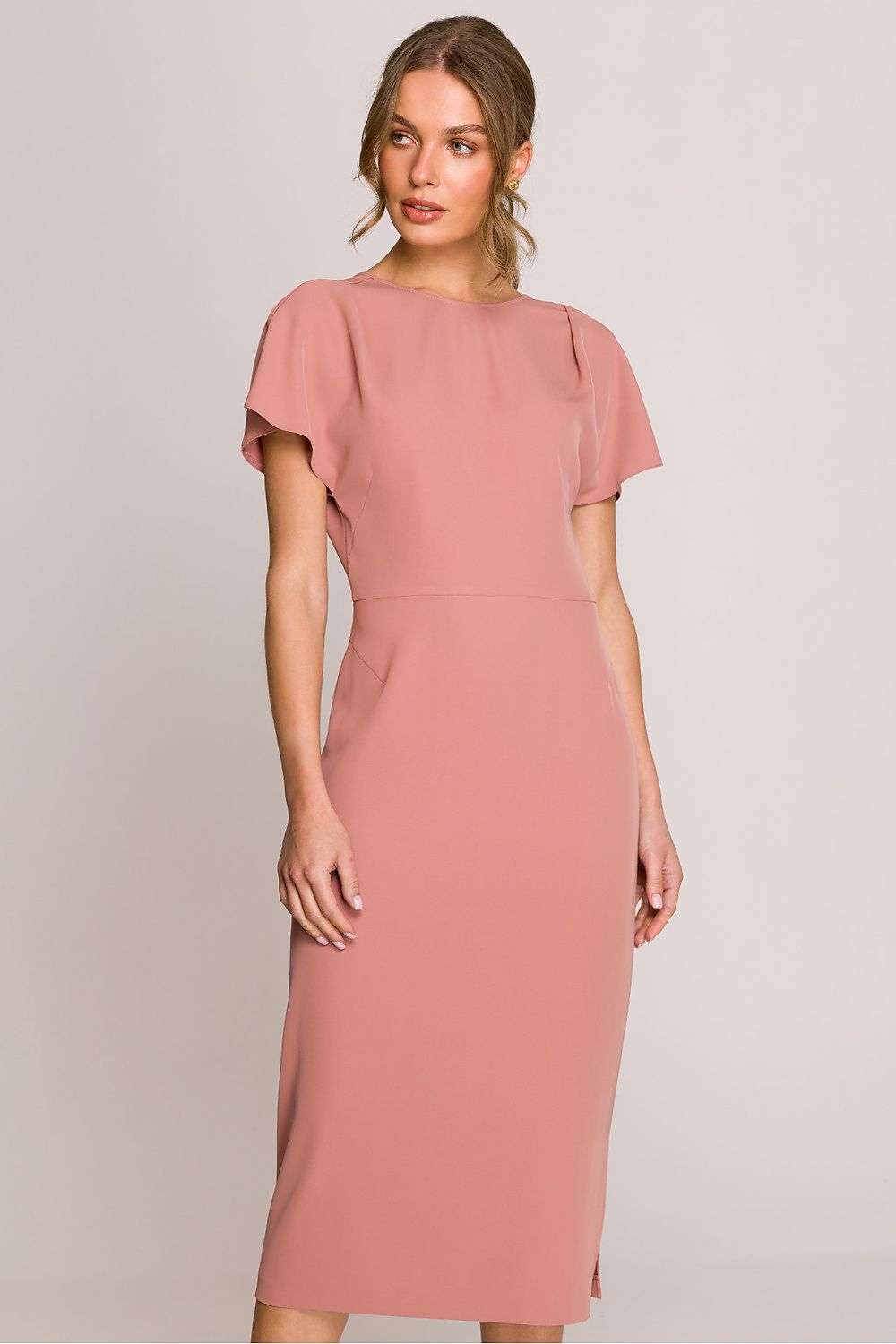 Close-up of Elegant Stylove Midi Dress highlighting the exquisite fabric and luxe details, ideal for elegant outings.