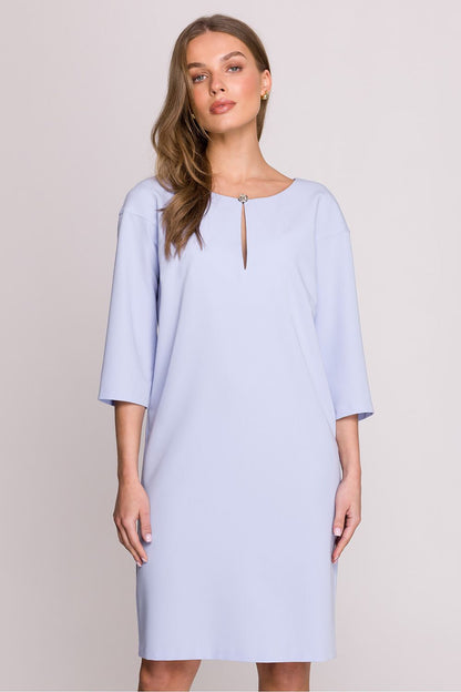 Fancy presentation of the Stylove daydress fabric, crafted from high-quality polyester, viscose, and spandex for a luxurious feel.