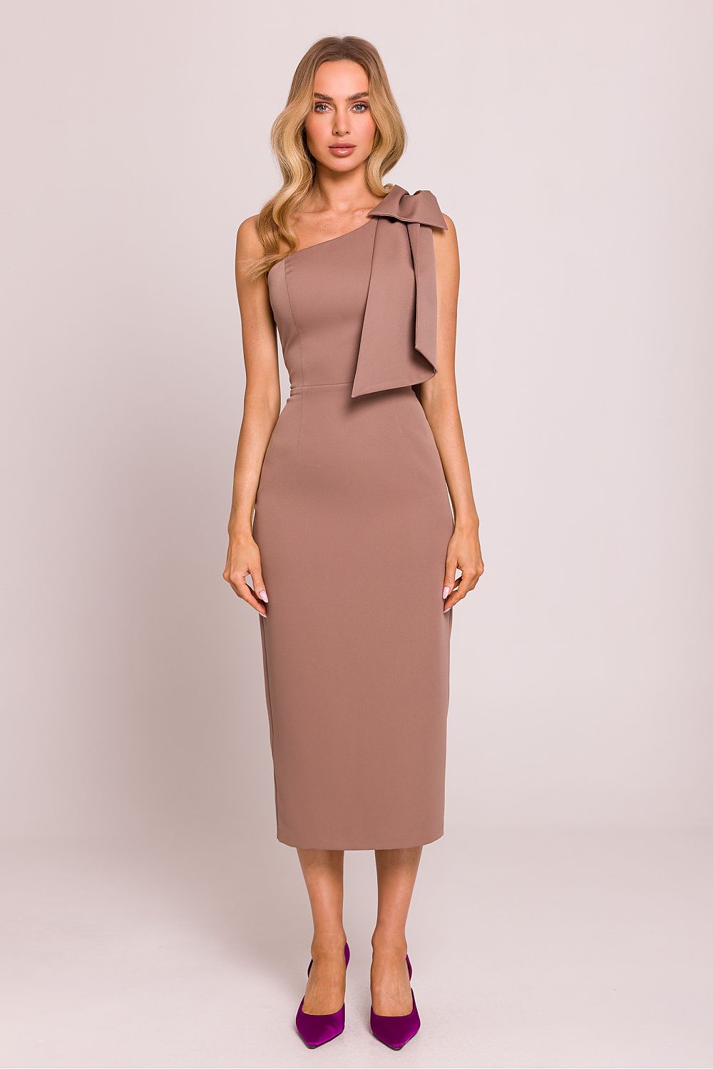 Elegant Asymmetrical Cocktail Dress with High Slit by Moe, featuring a sophisticated pencil silhouette and a stylish bow accent on the shoulder.