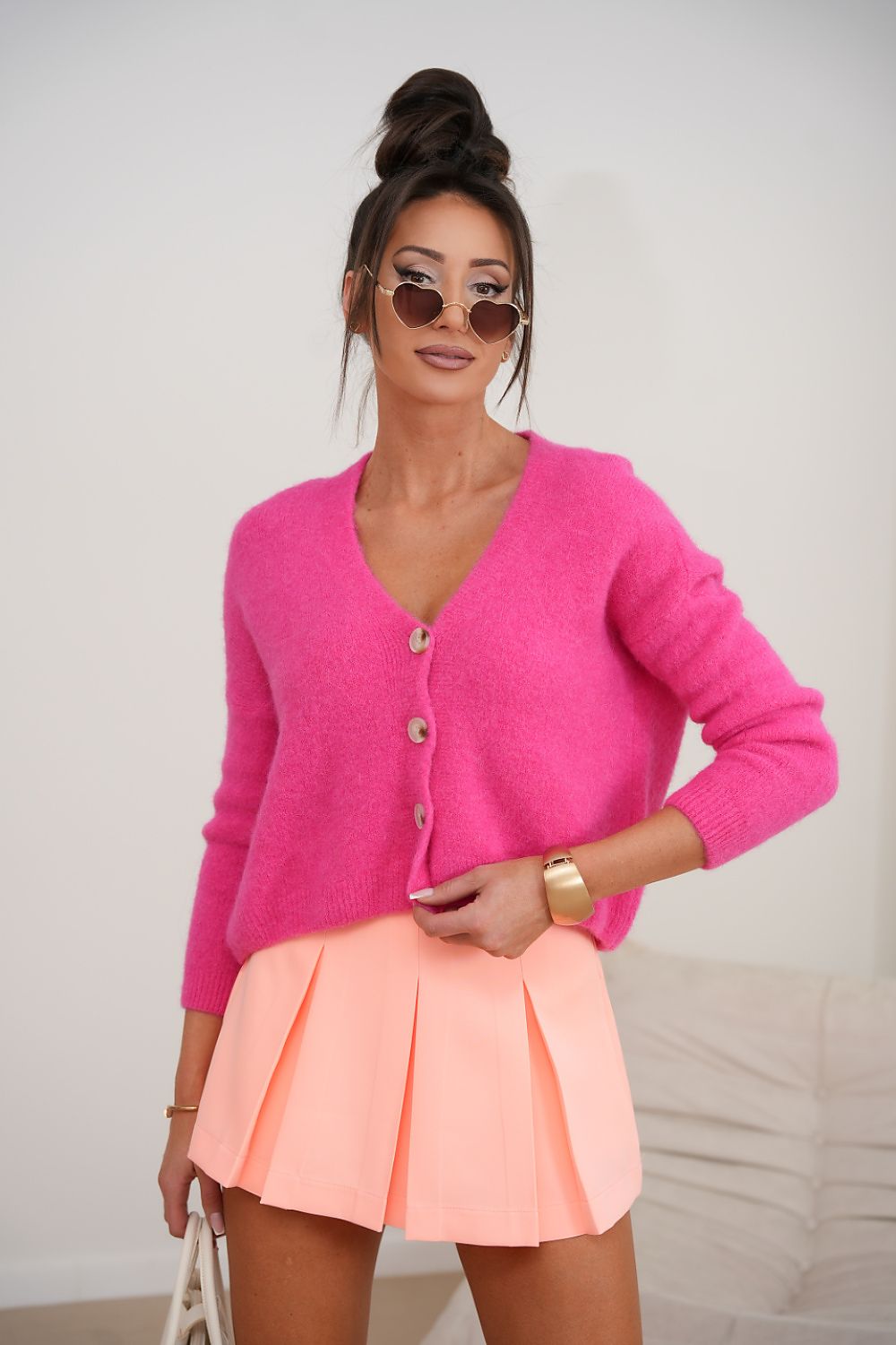 Dynamic image of LaBalancia pleated skirt pants in motion, emphasizing the lightness and versatility of the design.