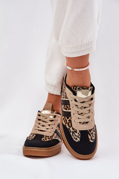 Chic footwear styling with Step in Style Eco-Friendly Women's Low-Top Sneakers, available in sizes EU 36-41, perfect for the environmentally conscious fashionista.