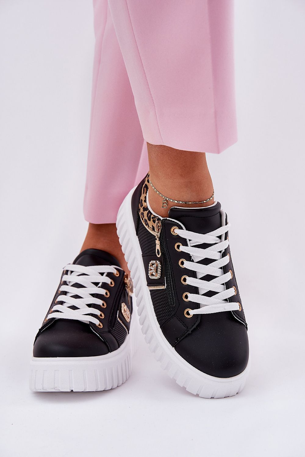 Elegant platform height of 4 cm on luxury eco leather sport shoes from Step in Style, showcasing their trendy design and comfort.