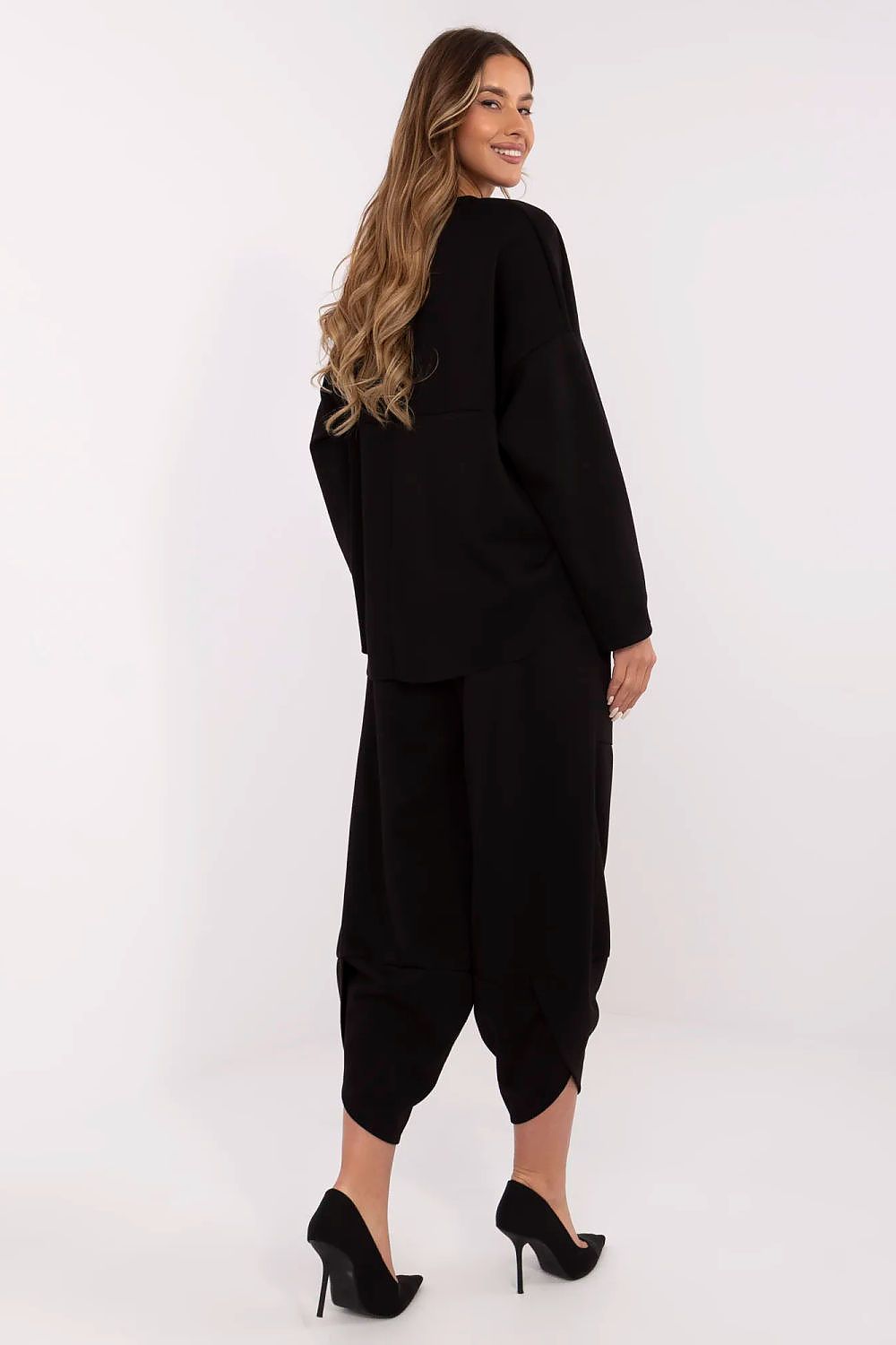 Italy Moda Women's luxurious 2-piece tracksuit set featuring a long-sleeve sweatshirt and high waist pants, perfect for chic casual outings.