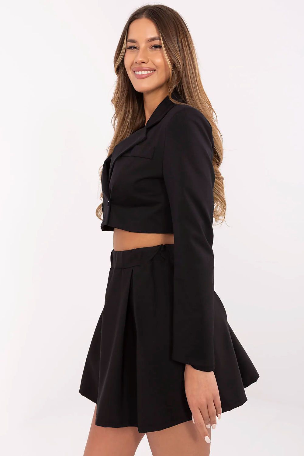 Stylish flared skirt with pleats and elastic waistband by Italy Moda, made of durable polyester, perfect for versatile styling.