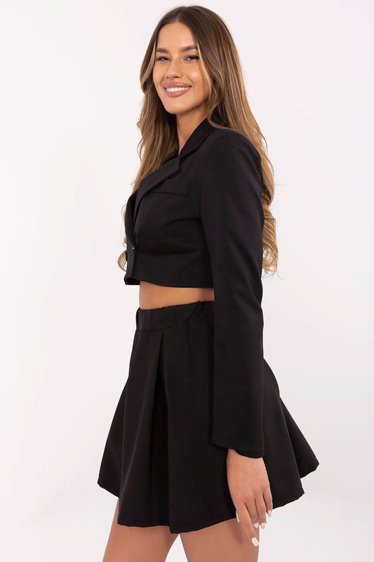 Stylish flared skirt with pleats and elastic waistband by Italy Moda, made of durable polyester, perfect for versatile styling.