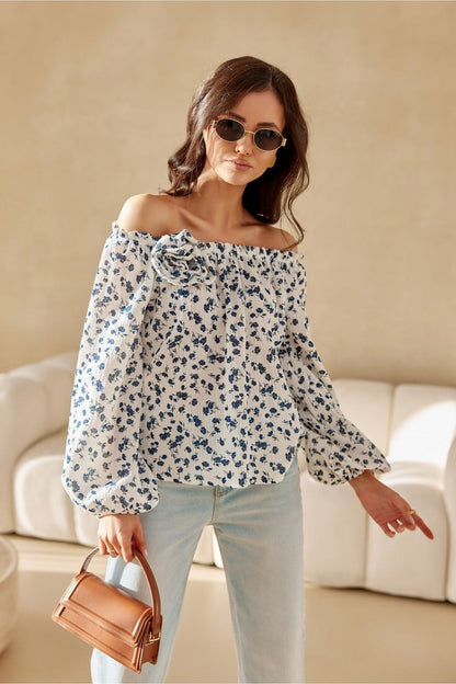 Elegant display of Roco Fashion Blouse in sizes EU 36-40 US 4-8, showcasing its sophisticated design and luxurious fabric.