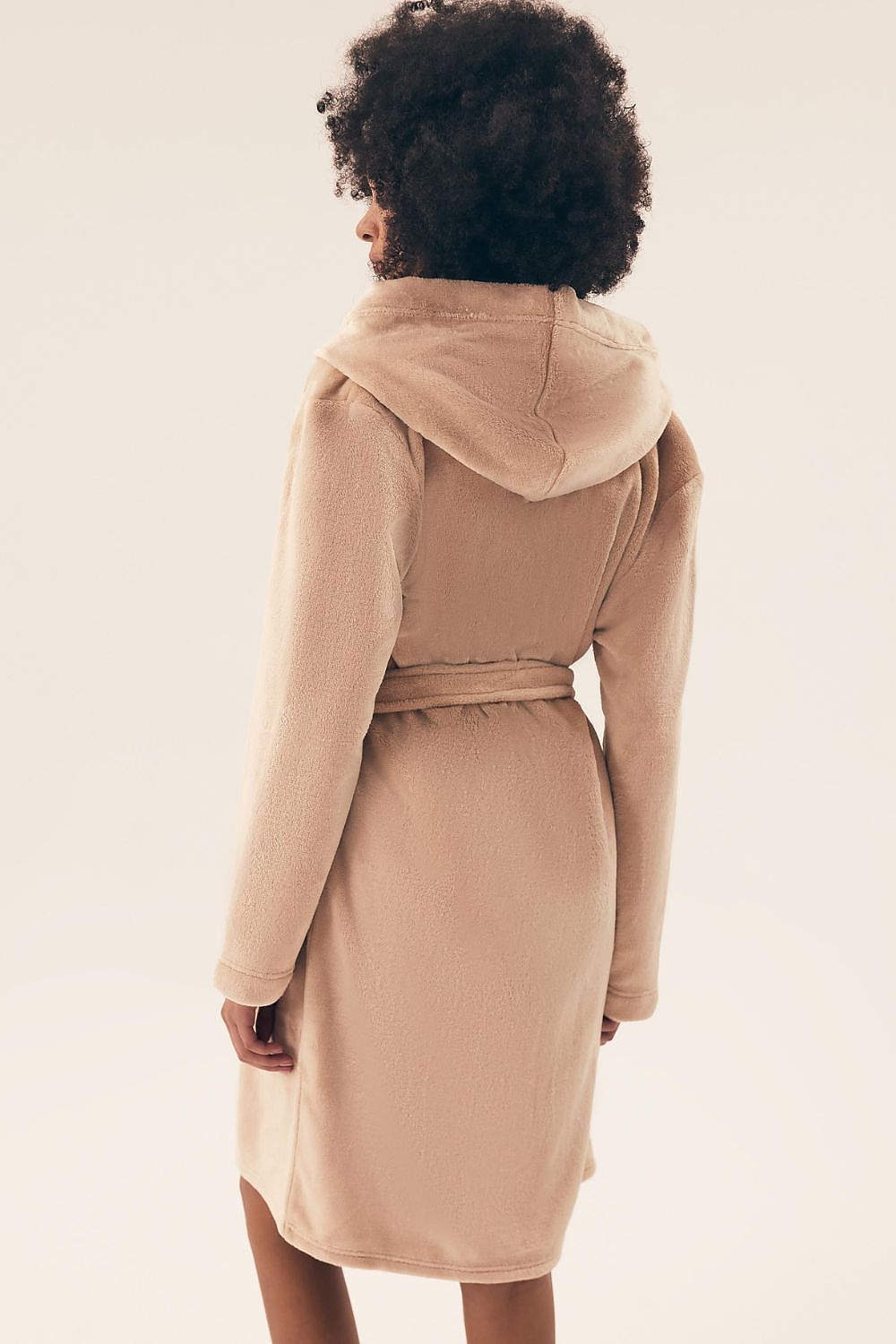 Delicate details of the Henderson women's bathrobe, showcasing the elegant design with a hood, long sleeves, and pockets for convenience.