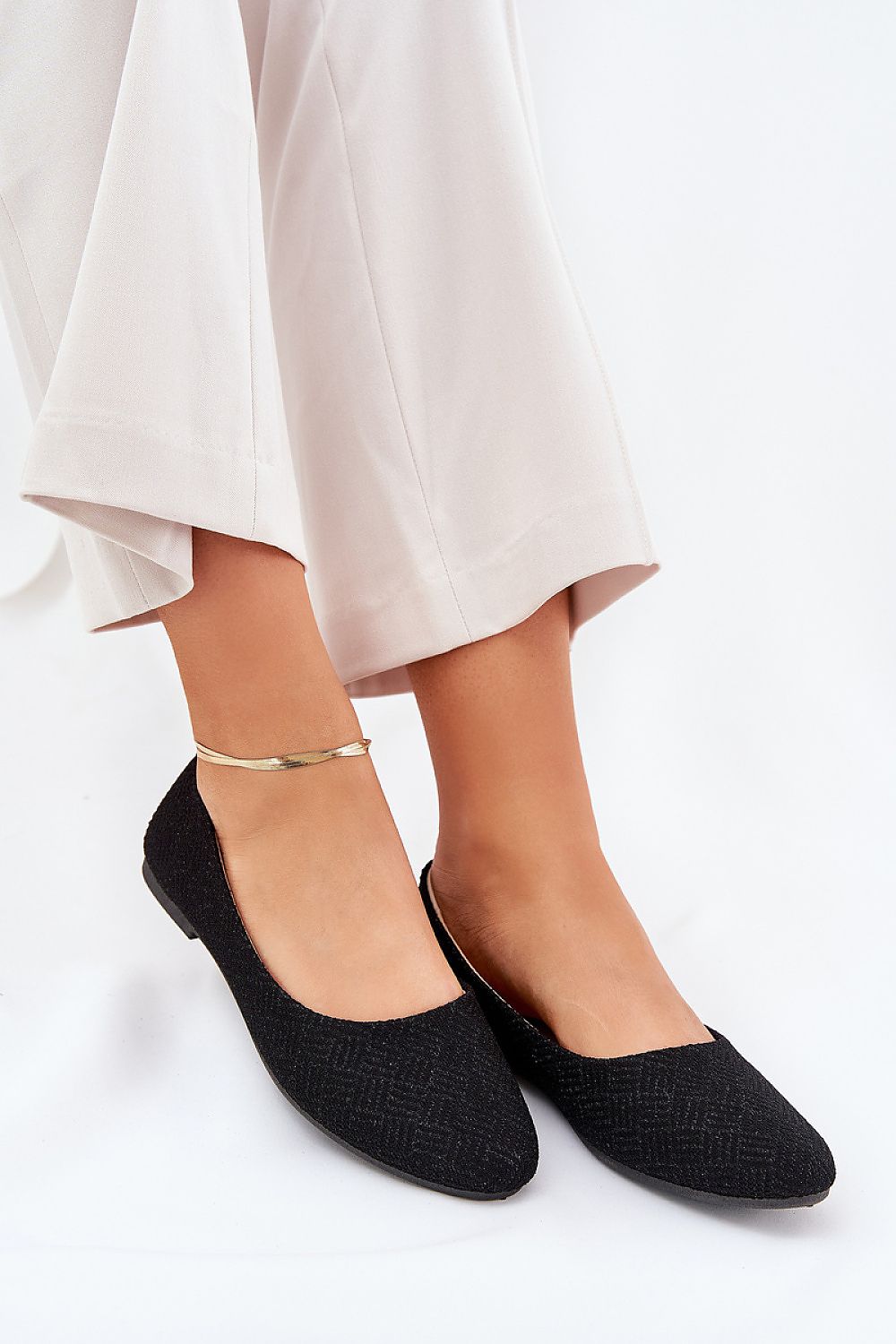 Chic and versatile luxury women's ballet flats from Step in Style, designed for comfort with a flat sole, ideal for any outfit choice.