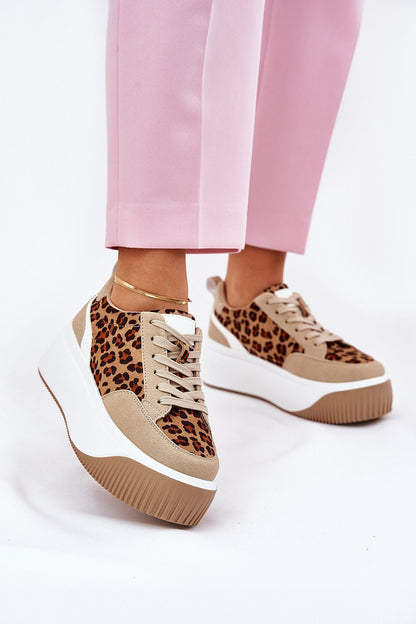 Step in Style's fashionable women's sneakers made of eco leather with animal pattern, offering a modern look with a practical 5cm platform height.