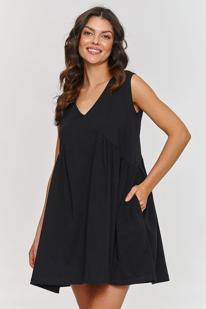 Elegant Makadamia Cotton Trapeze Daydress in mini length featuring a sweetheart neckline, perfect for warm weather occasions.
