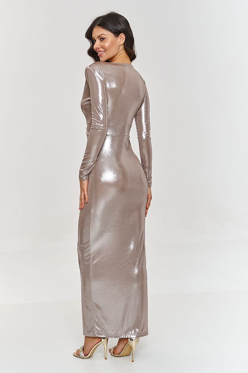 Elegant metallic maxi dress by Makadamia featuring a sweetheart neckline and side slit, available in sizes EU 36-42 / US 4-10, perfect for special occasions and formal events.
