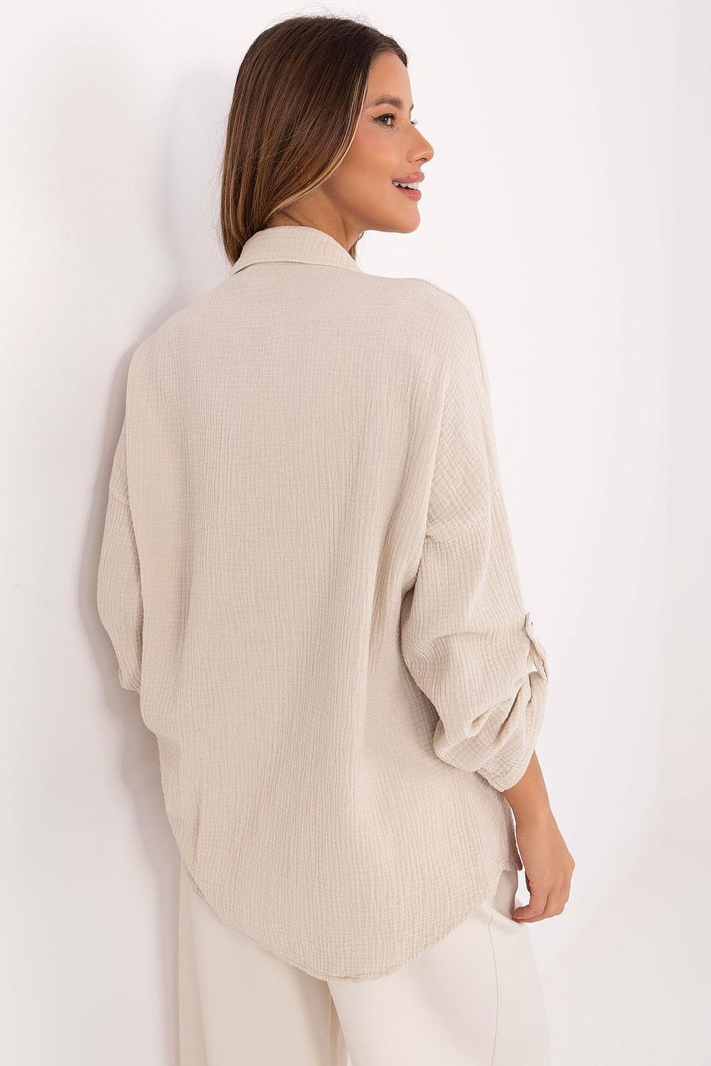 Chic Italy Moda Women's long sleeve shirt, crafted from 100% cotton, ideal for everyday luxury wear.