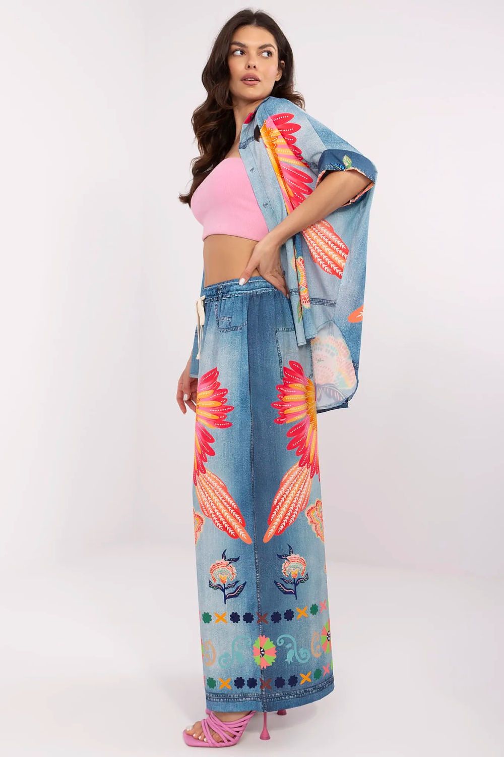 Lightweight viscose blend palazzo pants in EU size 0 by Italy Moda, showcasing wide legs for an elegant silhouette.