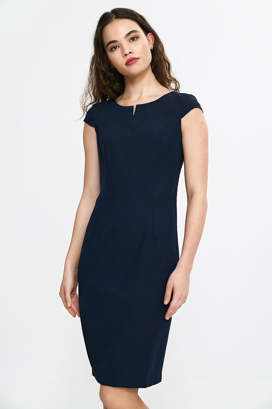 Elegant Nife fitted midi dress with cap sleeves, showcasing a sophisticated round neckline and pencil skirt silhouette ideal for special occasions.