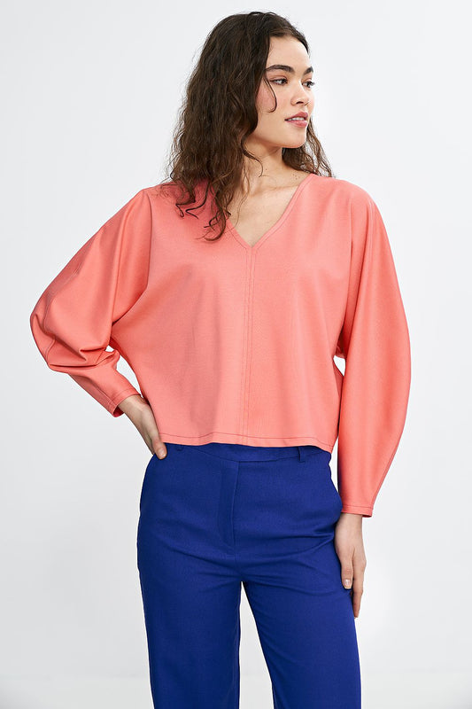 Nife oversized V-neck blouse featuring balloon and batwing sleeves in a luxurious soft viscose blend, perfect for chic everyday styling.