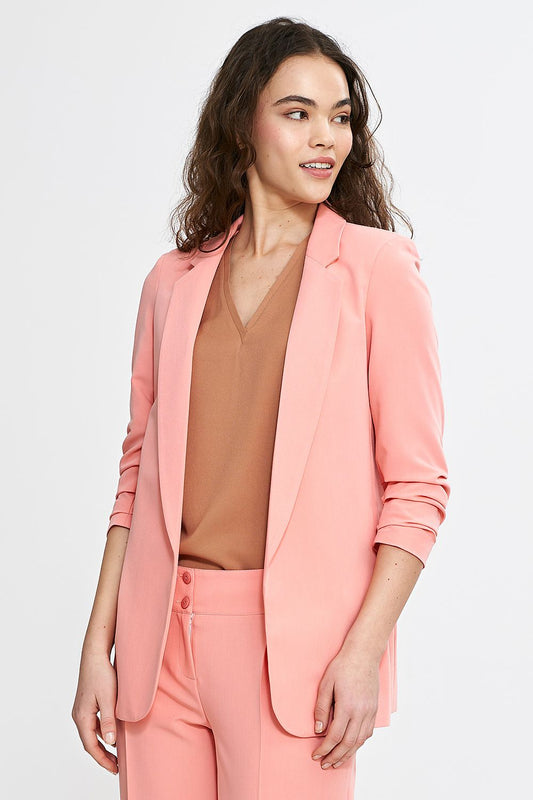 Stylish Nife women's blazer in sizes EU 36 to EU 42, highlighting 3/4 sleeves with pleats and a comfortable lining, perfect for both elegant and casual wear.