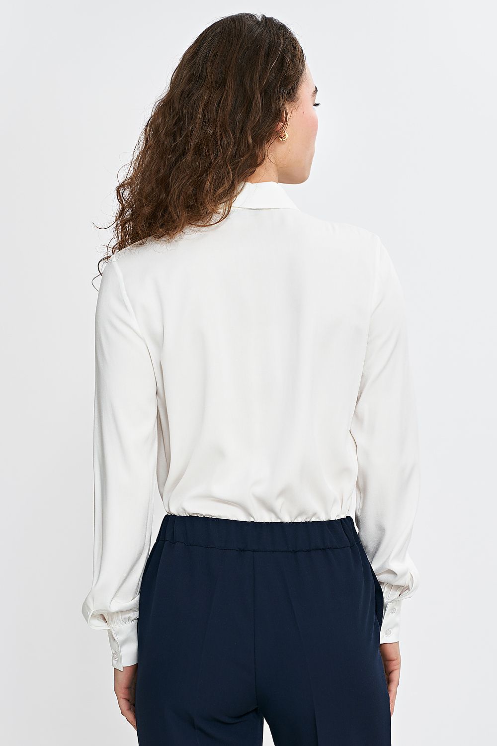 Elegant Women's Viscose Shirt by Nife featuring a scarf collar and long sleeves, in sizes EU 36-42, perfect for formal business settings and elegant outings.