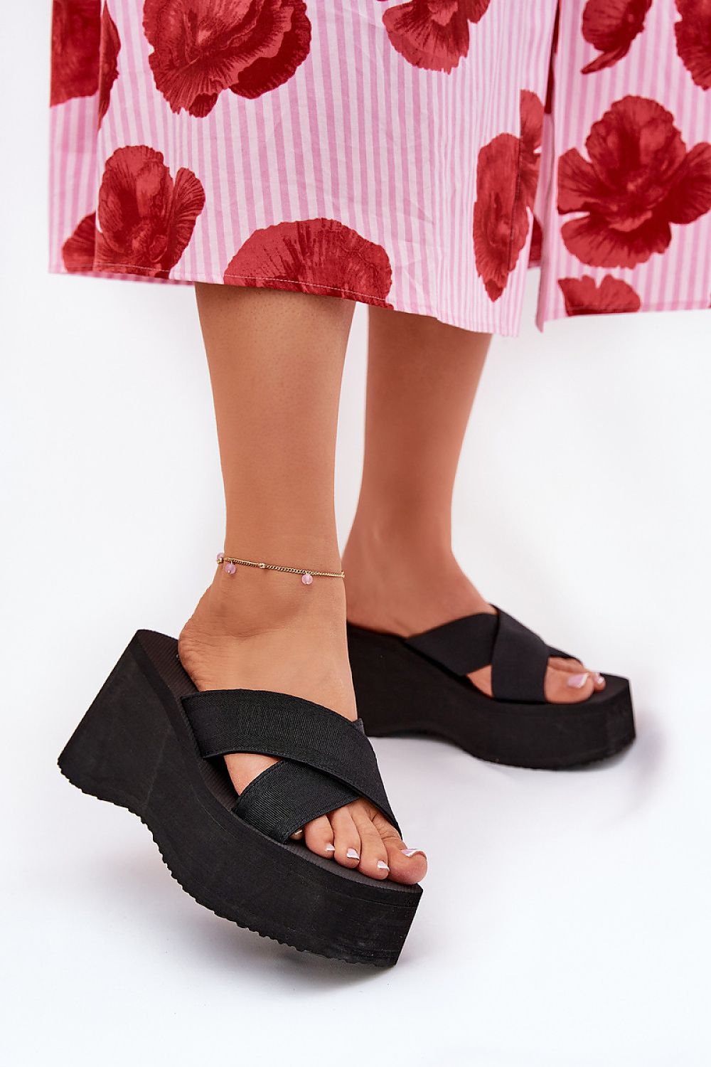 Luxurious women's wedge sandals with 10cm platform, designed by Step in Style for ultimate comfort and breathability.
