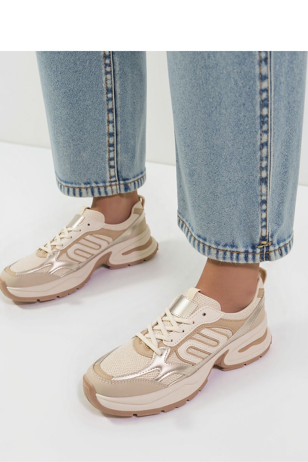 Stylish Ynova Beige Sports Sneakers by Inello featuring breathable mesh and eco-friendly leather, perfect for sporty elegance.