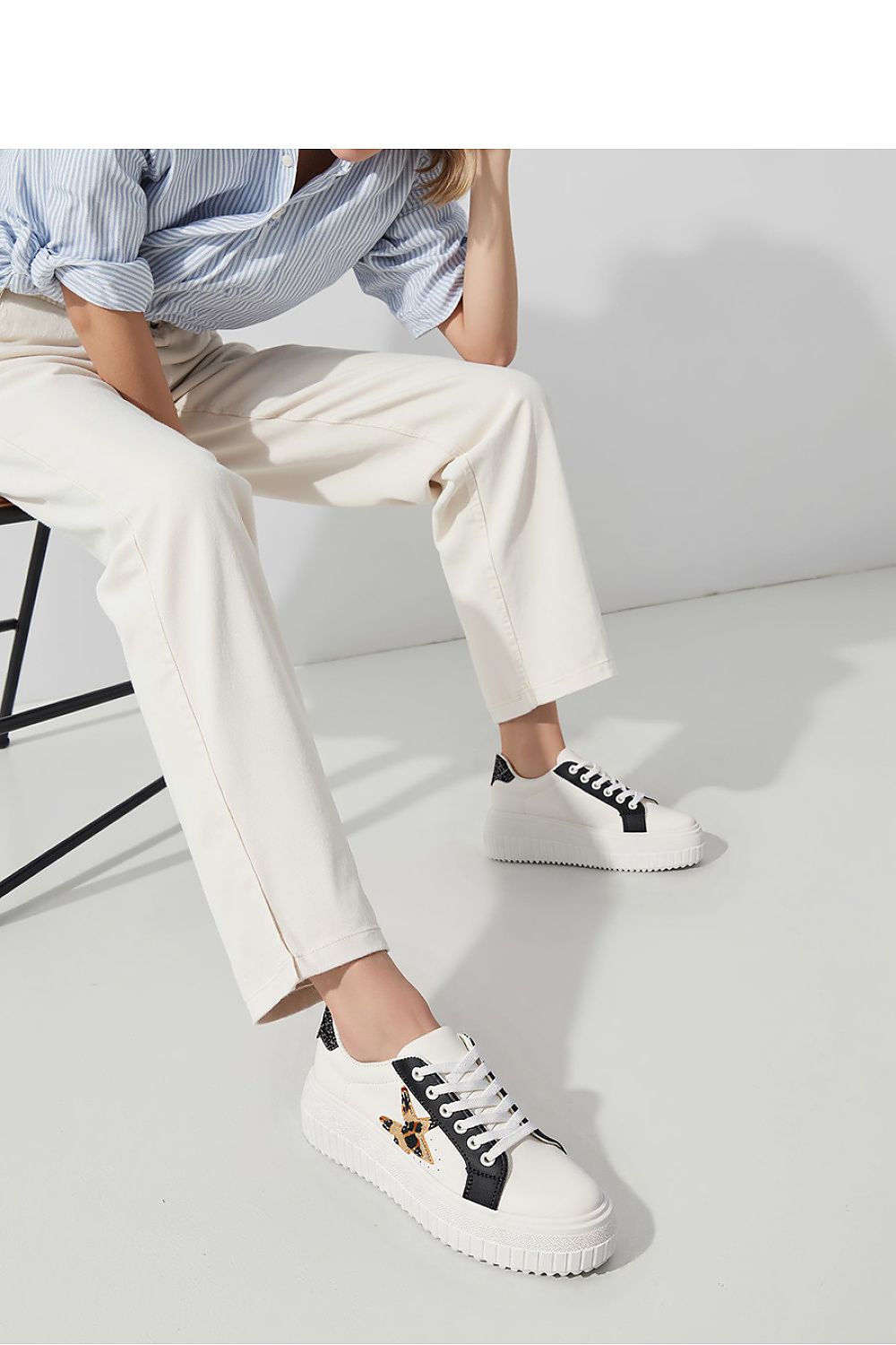 Chic NOVAX Black Panther Motif Platform Sneakers in various sizes, merging modern elegance with comfort, tailored for discerning women's fashion.