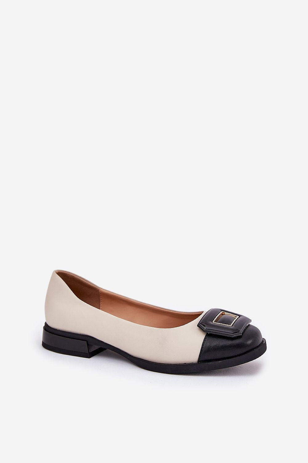 Elegant women's natural leather ballet flats featuring a sophisticated design and unique front decoration, presented by Step in Style.