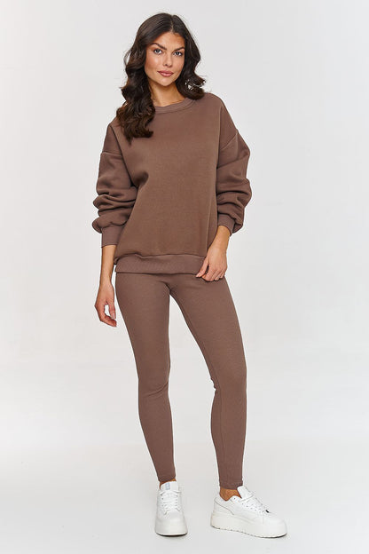 Luxurious women's cotton-spandex sweatsuit set by Makadamia featuring an oversized sweatshirt in a chic minimalist design.