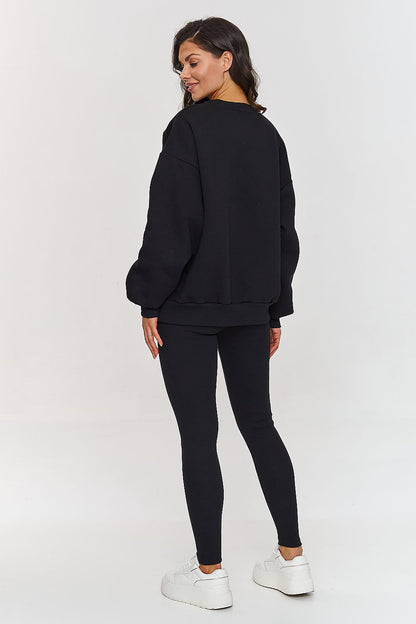 Luxury women's cotton-spandex oversized sweatshirt from Makadamia, offering a stylish and comfortable fit for casual or sporty occasions.