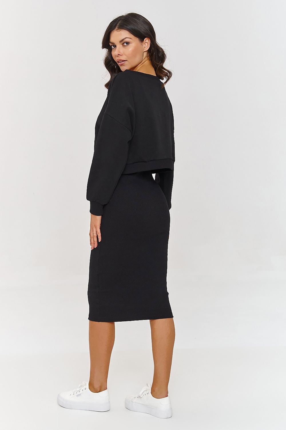 Elegant Women's Midi Tracksuit Set by Makadamia featuring a loose fit blouse and fitted dress, perfect for effortless sophistication.