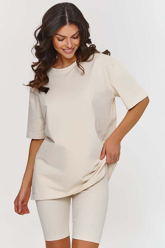 Luxury 2-Piece Cotton T-Shirt and Ribbed Collar Set by Makadamia, featuring an oversized fit and minimalist design, perfect for summer elegance.