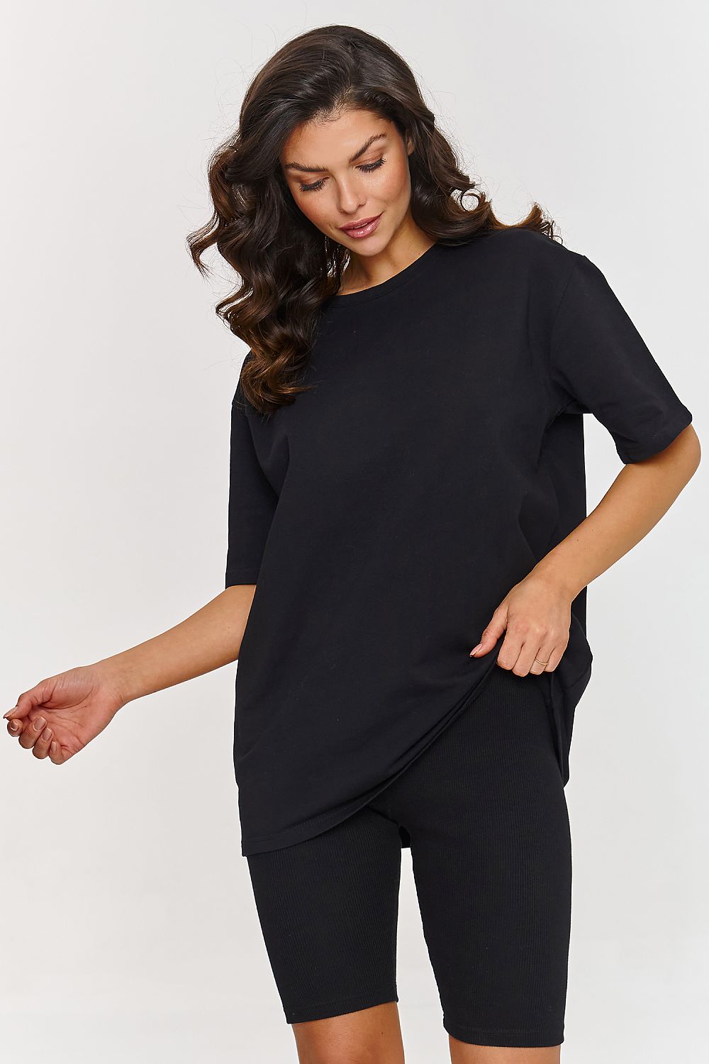 Stylish Franking collar from Makadamia, made of breathable cotton blend, designed for comfort and versatility.