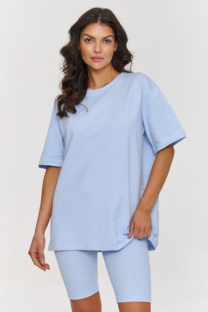 Luxury oversized cotton t-shirt from Makadamia, featuring a stylish ribbed collar, perfect for summer outfits.