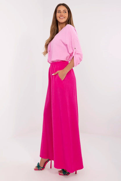 Sophisticated wide-leg palazzo trousers from Italy Moda, designed for comfort with an elastic waistband and stylish casual look.