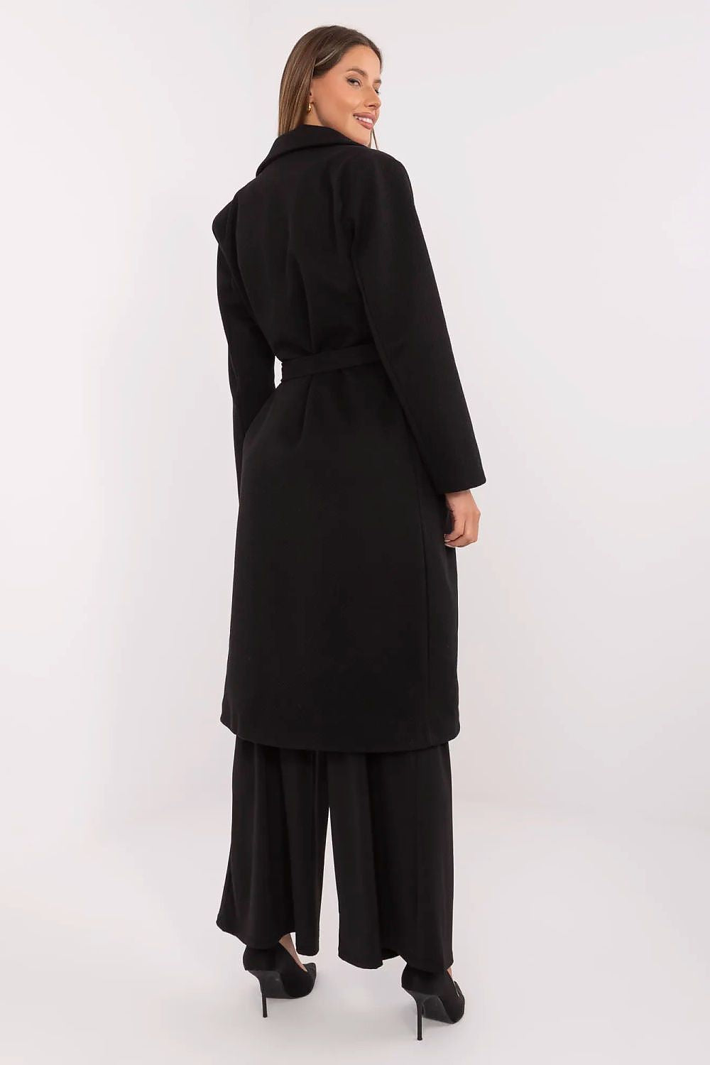 Luxurious women's coat by Italy Moda, knee-length with long sleeves, showcasing subtle stripes and a flattering single-breasted cut.