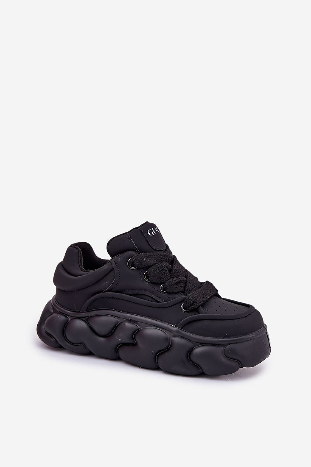 Elegant GOE Women's sneakers in natural leather, featuring a stylish thick lacing design for comfort by Step in Style.