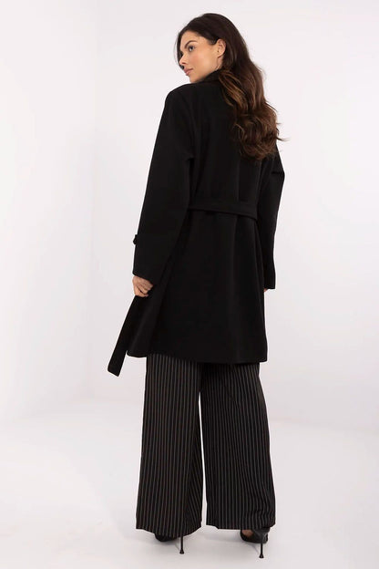 Chic Italy Moda women's coat in EU size 0, crafted for a sophisticated look with a modern touch of fine stripes.