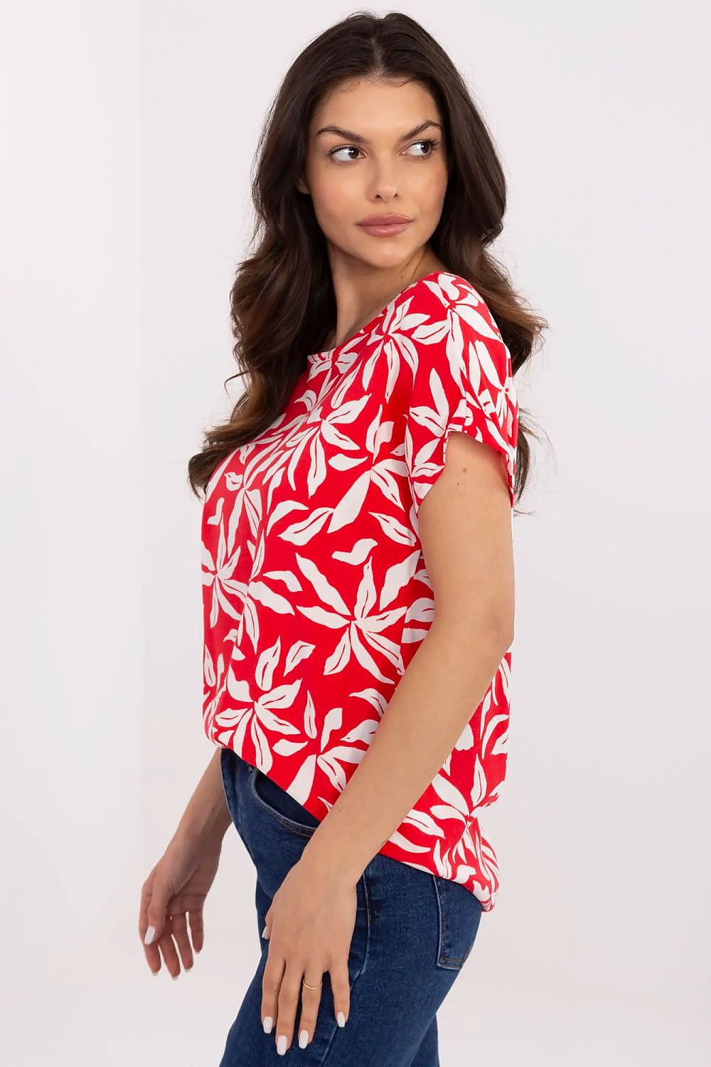 Luxurious women's viscose blouse by Sublevel in sizes XS-XXL, emphasizing sustainability and fashionable elegance.