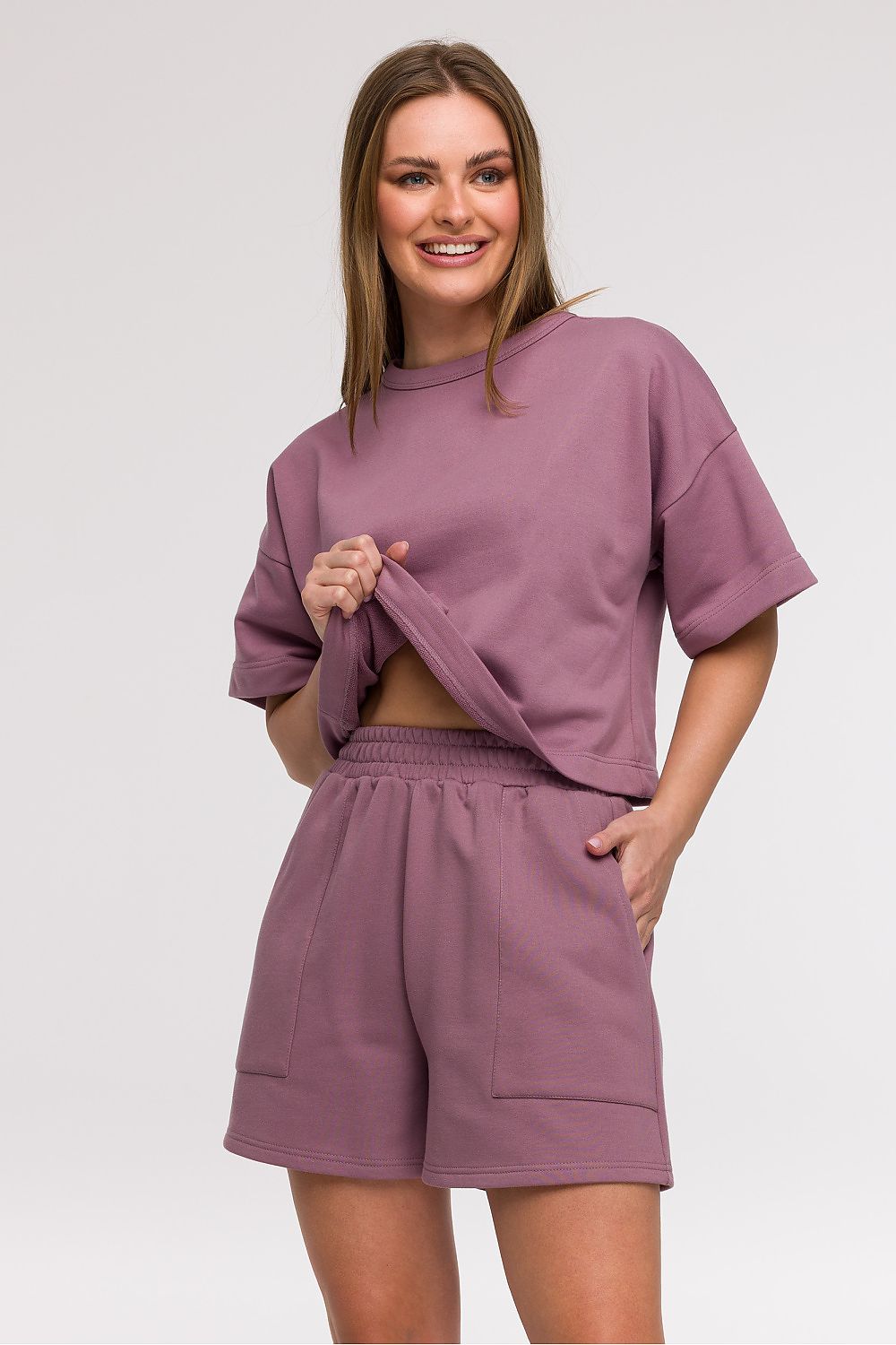 Elegant BeWear Women's High Waist Loose Summer Shorts with Pockets, showcasing a chic silhouette perfect for warm weather.