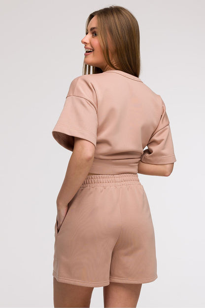 Elegant BeWear Women's High Waist Loose Summer Shorts in a light fabric, showcasing spacious pockets perfect for summer outings.