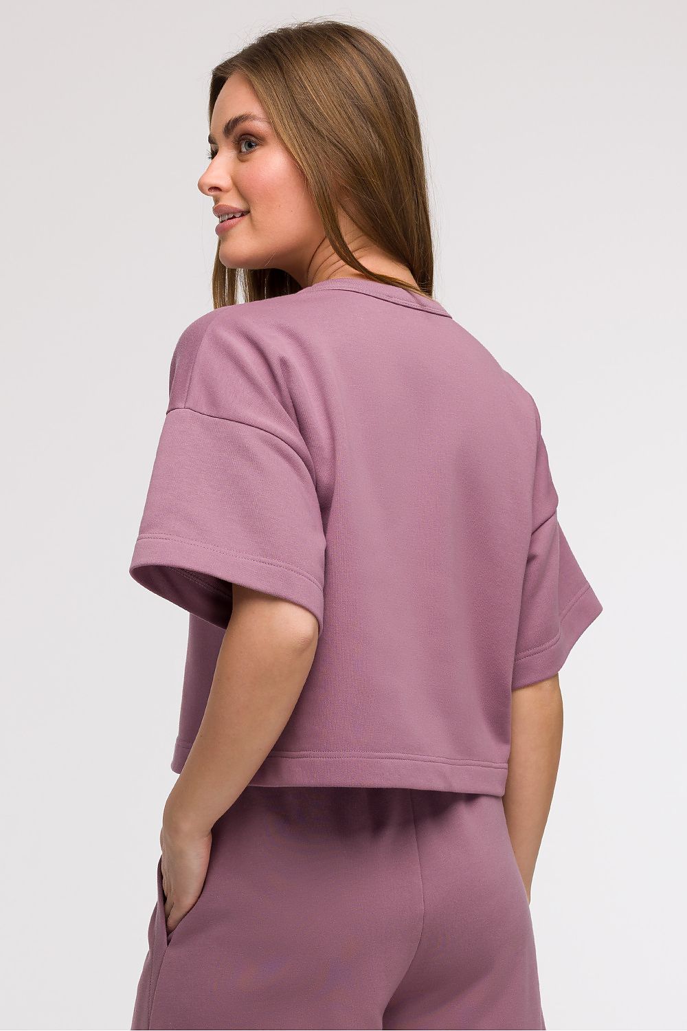 Elegant BeWear women's cropped blouse in breathable cotton-polyester blend, showcasing a minimalist boxy fit and round neckline, perfect for summer styling.