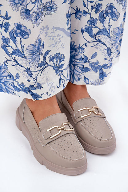 Step in Style women's moccasins with a comfortable leather insole, perfect for everyday wear, exhibiting a blend of luxury and practicality.