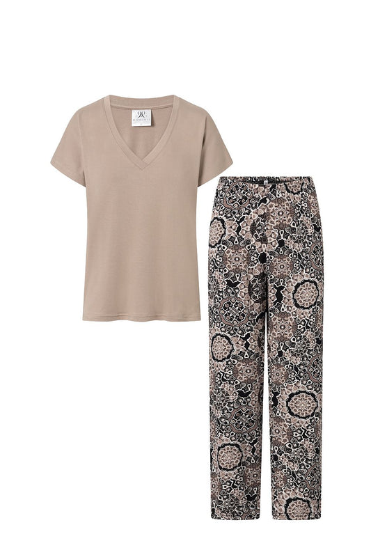 Luxury Viscose Two-Piece Pajama Set from Momenti Per Me, featuring a stylish short-sleeve top and loose-fit trousers, perfect for elegant comfort and relaxation.