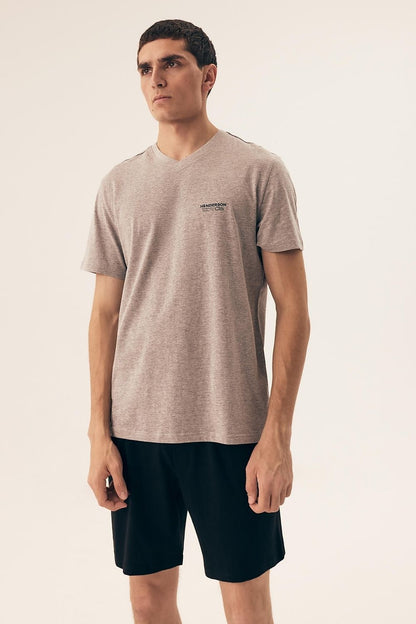 Luxurious Henderson men's cotton shorts in EU sizes, featuring a comfortable fit perfect for leisure and outdoor activities.