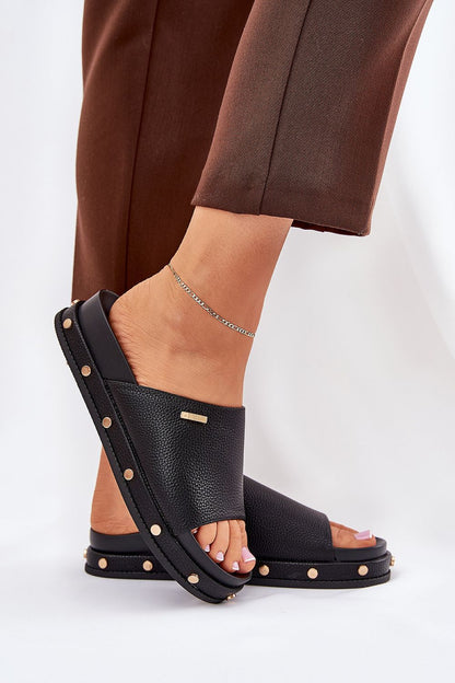 Stylish Big Star women's eco-leather flip-flops featuring chic studs and a comfortable 4 cm platform, ideal for everyday summer wear, from Step in style.