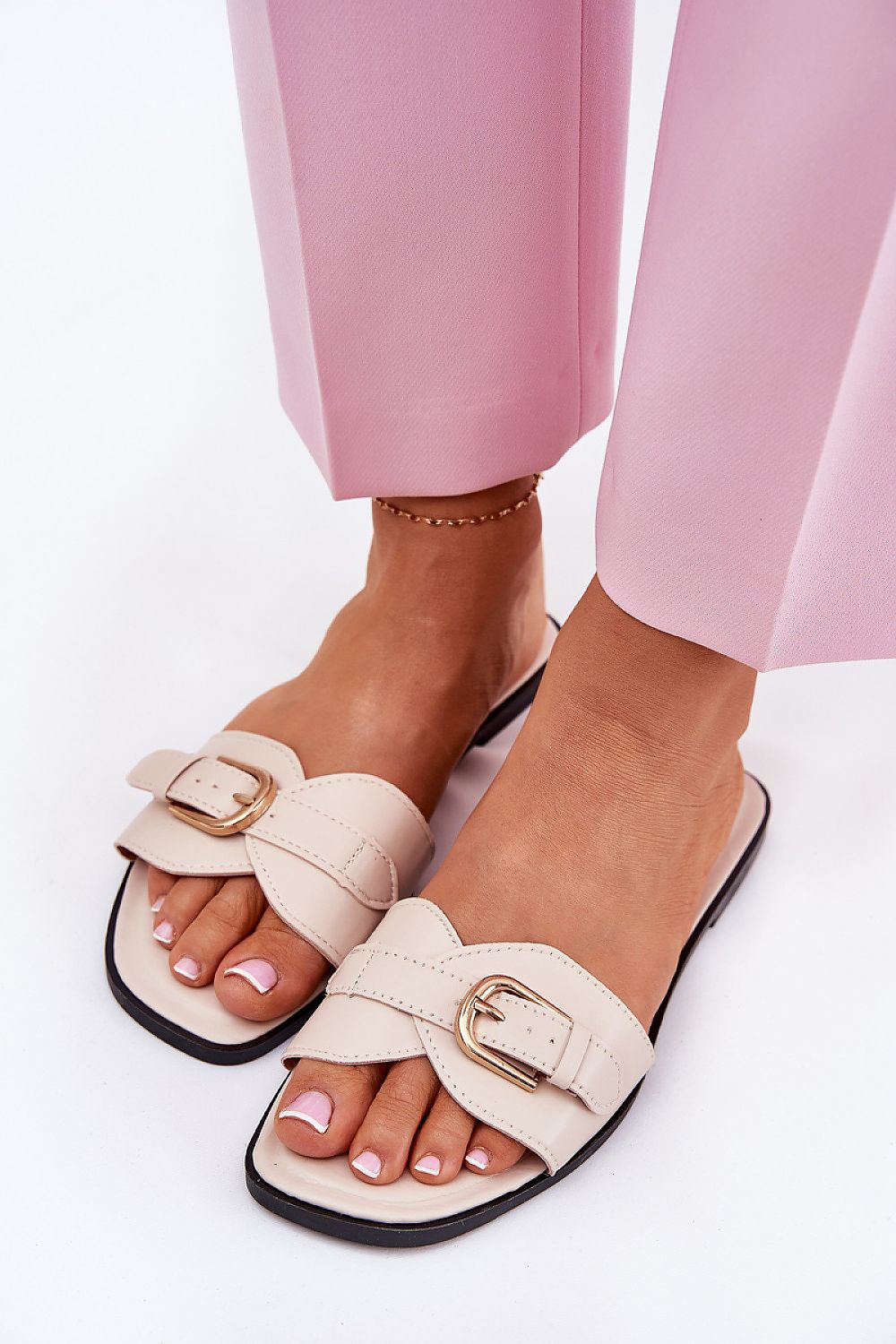 Stylish Step in Style eco leather flip-flops in various sizes, perfect summer footwear for fashionable women.